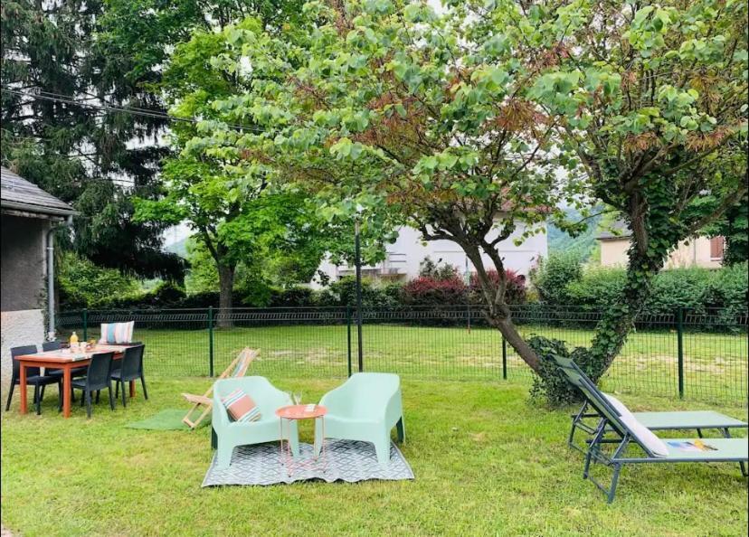 La Suite Unique - Le Jardin Sur Les Pyrenees- Vue Panoramique Montagne -Jardin Cloture Prive De 100M2-Parking-Linge De Lit Et Serviettes Compris- Bielle Luaran gambar