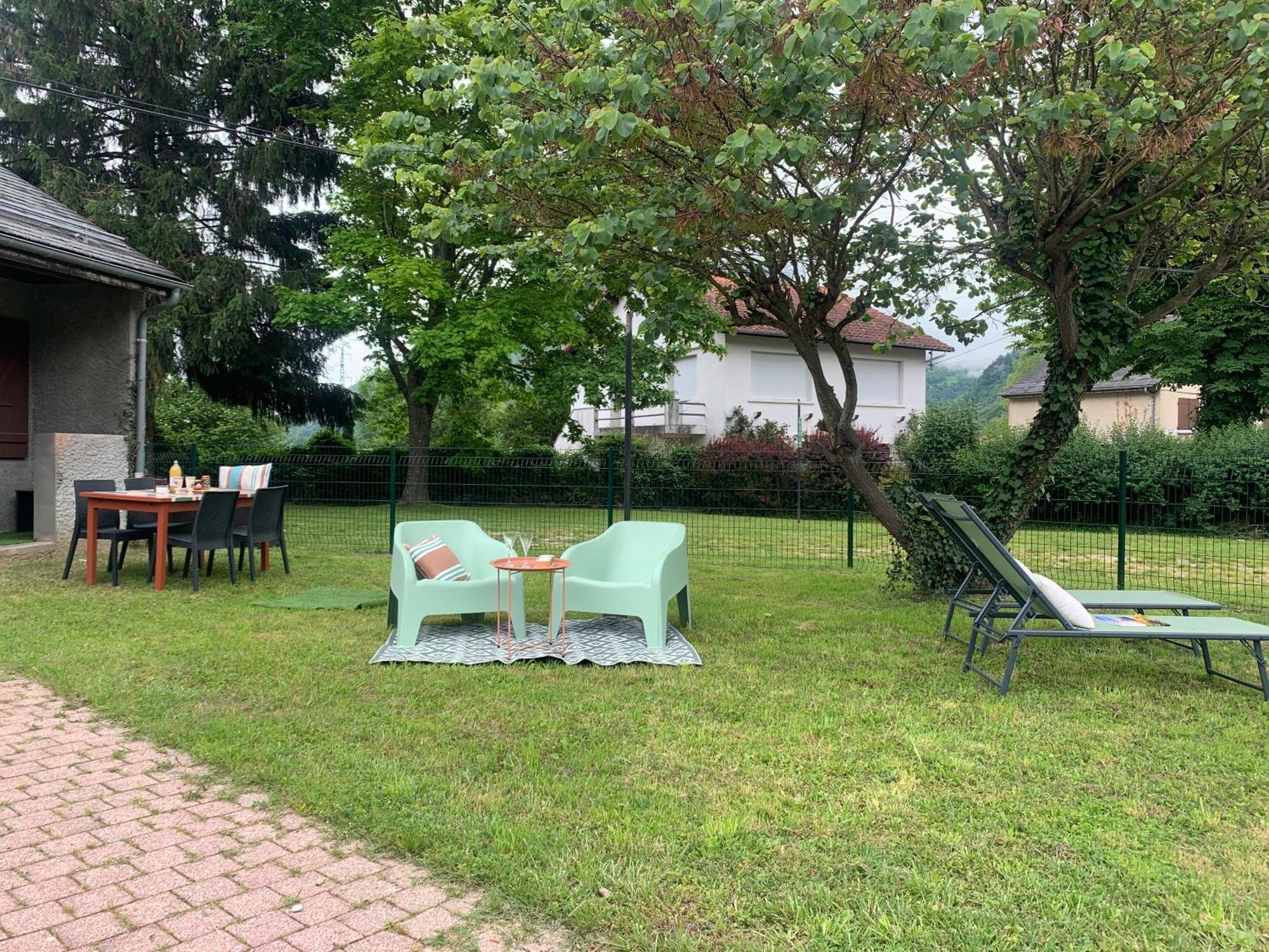 La Suite Unique - Le Jardin Sur Les Pyrenees- Vue Panoramique Montagne -Jardin Cloture Prive De 100M2-Parking-Linge De Lit Et Serviettes Compris- Bielle Luaran gambar